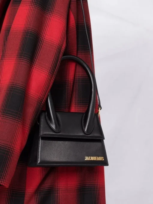 JACQUEMUS Le Chiquito Moyen handbag